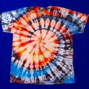 Tie dye spiral tee